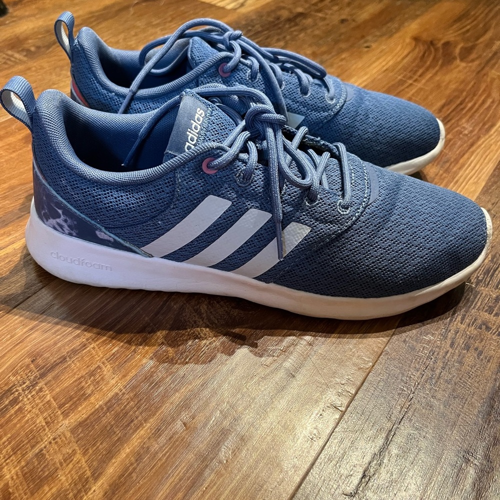 Woman’s cute blue cloudfoam sneakers